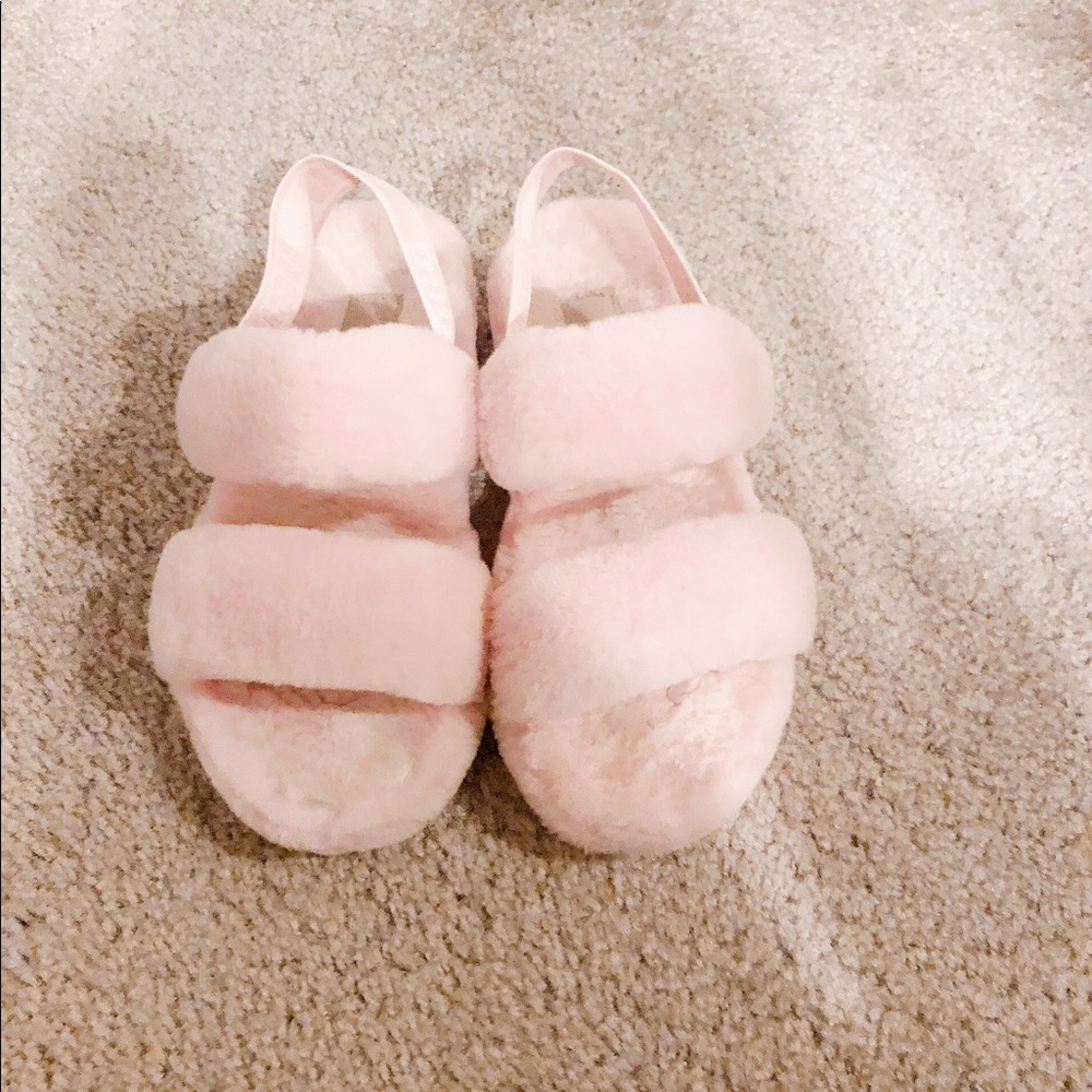 UGG OH YEAH WOMEN’s Fluff Slide size 7